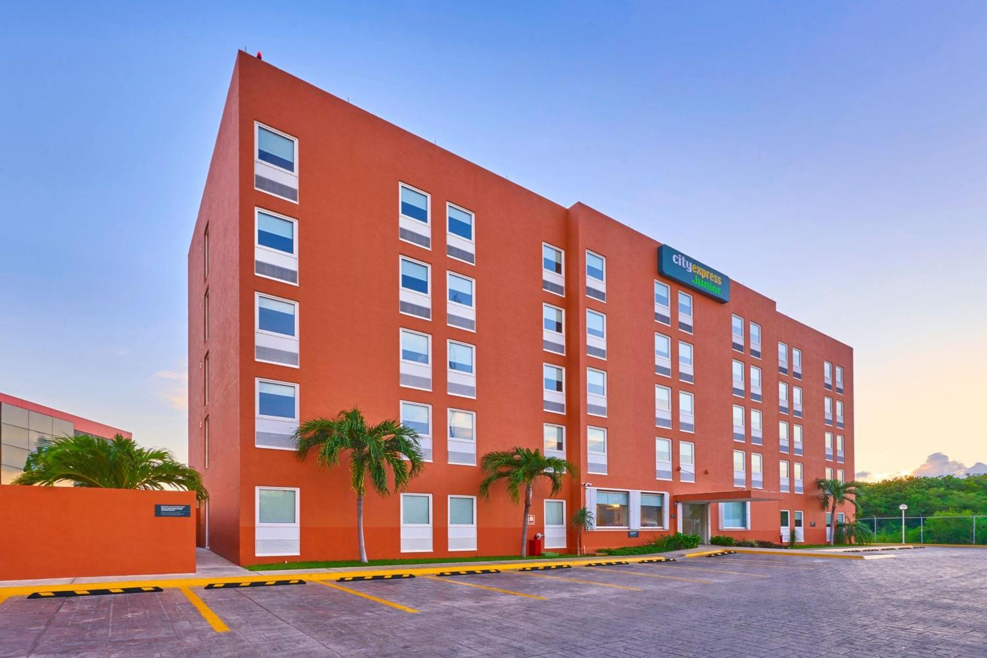 City Express Junior By Marriott Tijuana Otay Exteriör bild